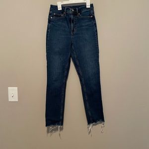 GAP hi rise cigarette skinny Jean! Size 25!